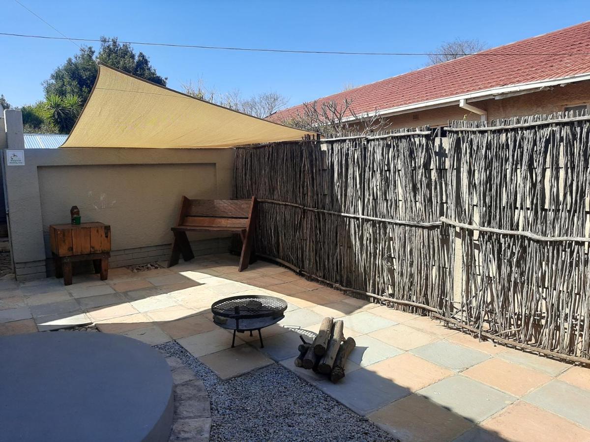 Mykhaya-Your Home Away From Home Kempton Park Exterior photo