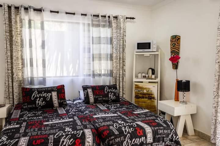Mykhaya-Your Home Away From Home Kempton Park Exterior photo